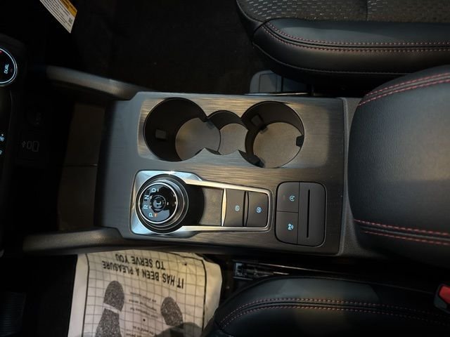 2025 Ford Escape ST-Line - Photo 25