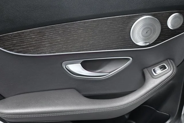 Used 2021 Silver Mercedes-Benz C 300 image 9