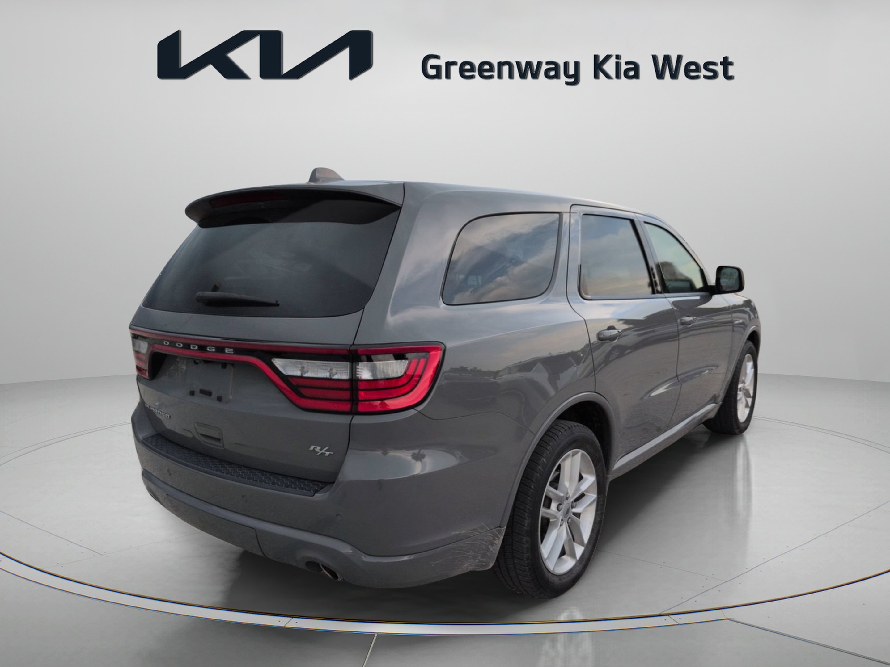 Used 2022 Destroyer Gray Clearcoat Dodge R/T image 7