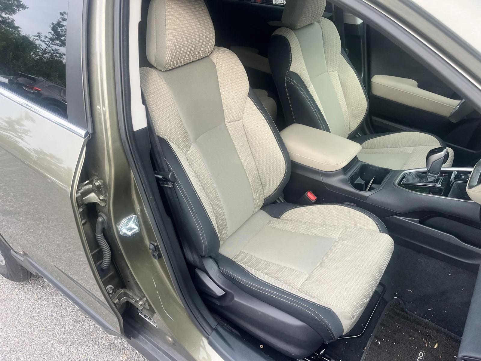 Used 2025 Autumn Green Metallic Subaru Premium image 22