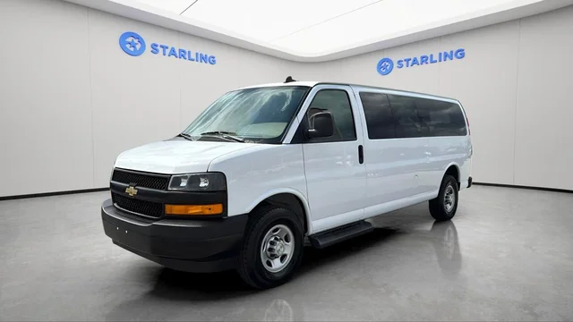 2023 Chevrolet Express Passenger 3500 1LS
