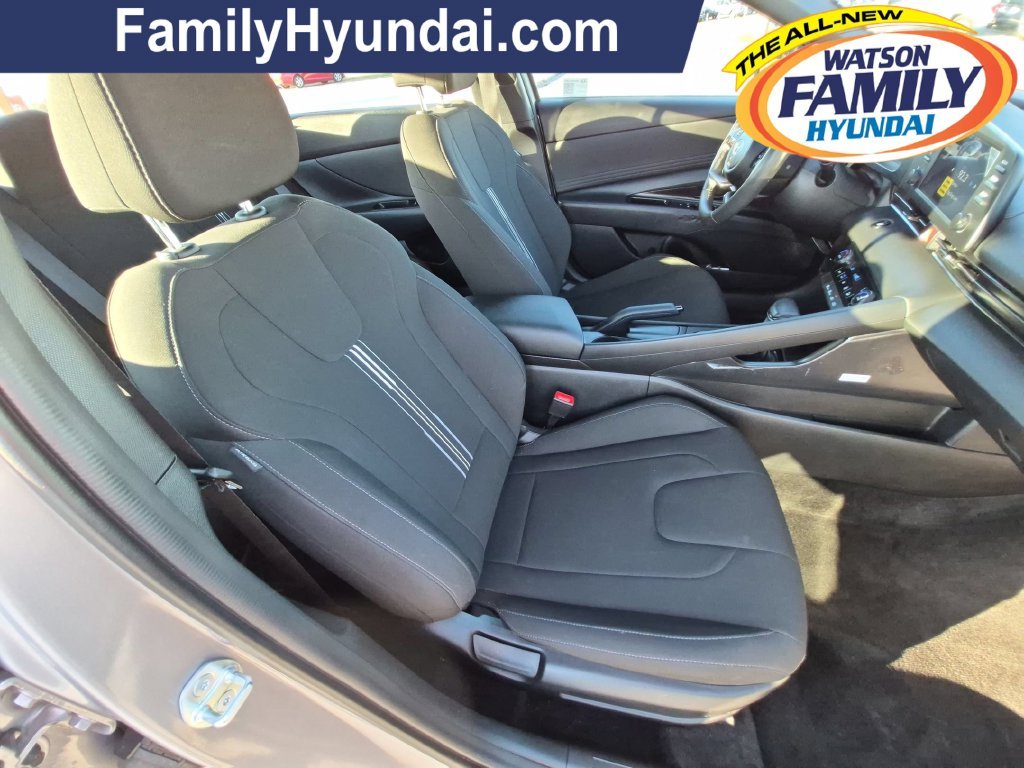 Certified Used 2025  Hyundai SEL Sport image 26
