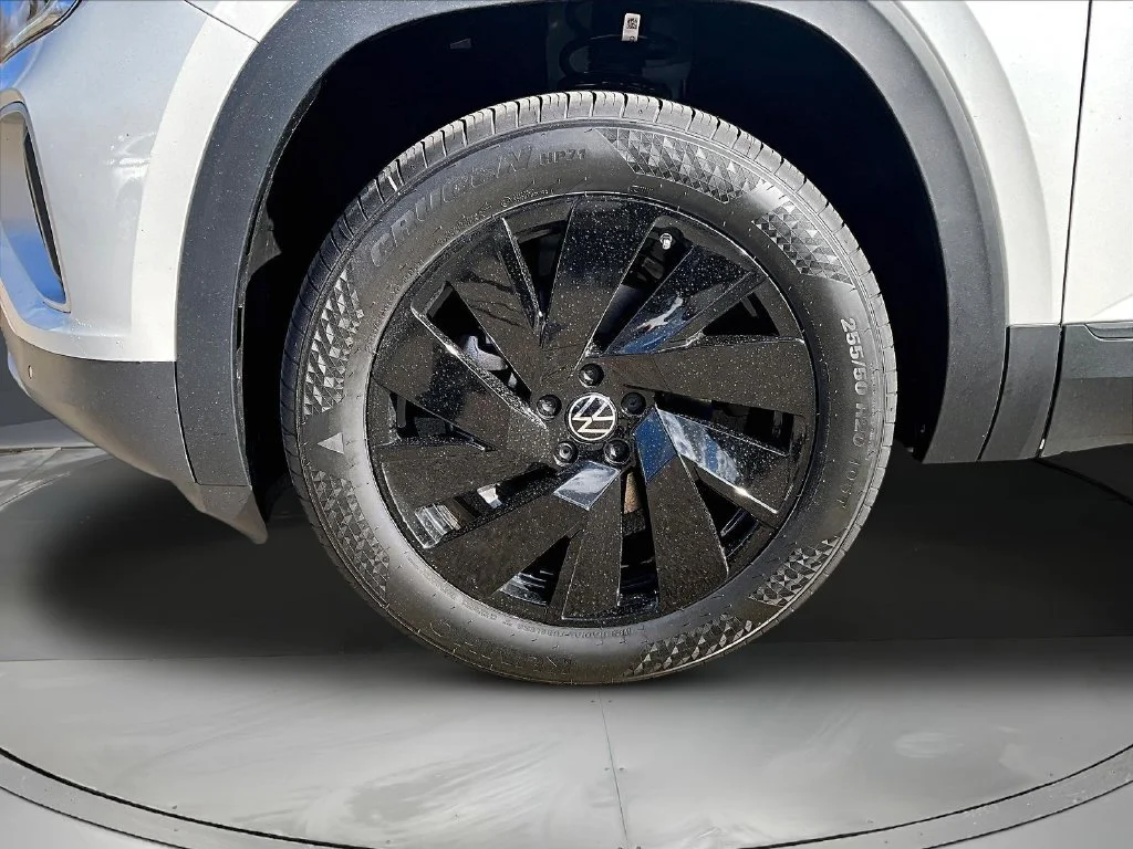 2026 Volkswagen Atlas SE w/Tech - Photo 15