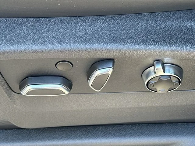 2026 GMC Yukon XL AT4 Ultimate - Photo 36
