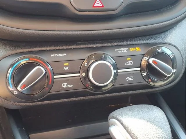 Used 2020  Kia S image 10