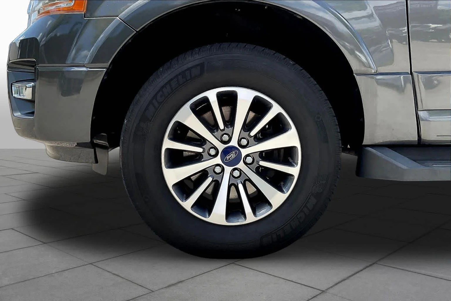 Used 2017 Magnetic Ford XLT image 11
