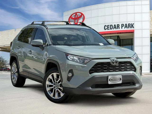 Certified Used 2019 LUNAR ROCK Toyota XLE Premium image 1