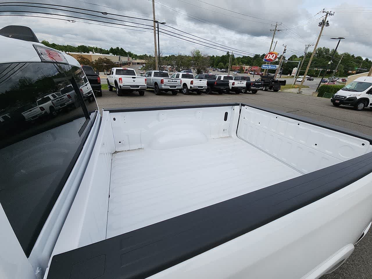 New 2026 Bright White Clear-Coat Exterior Paint RAM Big Horn image 15
