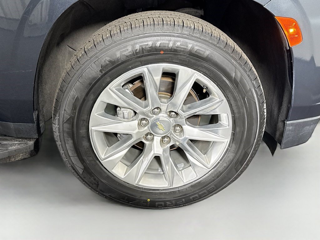 Used 2021 Shadow Gray Metallic Chevrolet Premier image 28