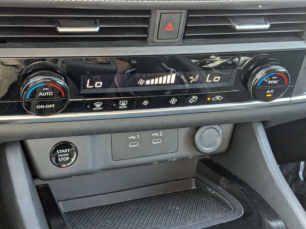 2025 Nissan Rogue SV - Photo 23