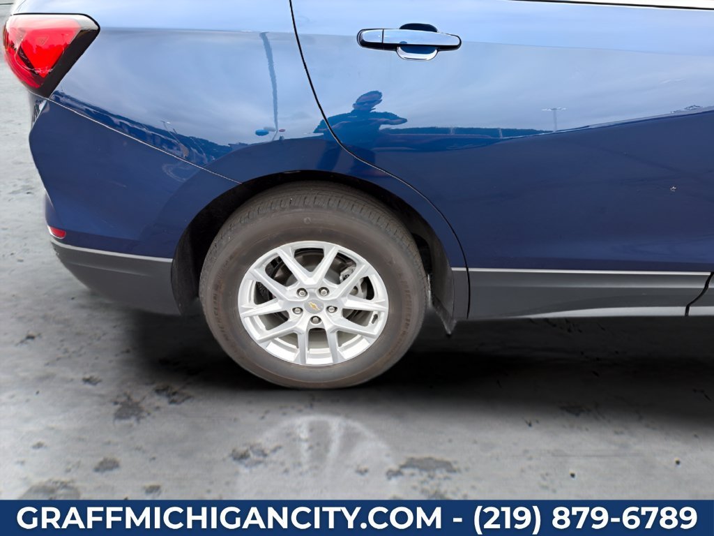 Used 2022 BLUE GLOW METALLIC Chevrolet LT image 20