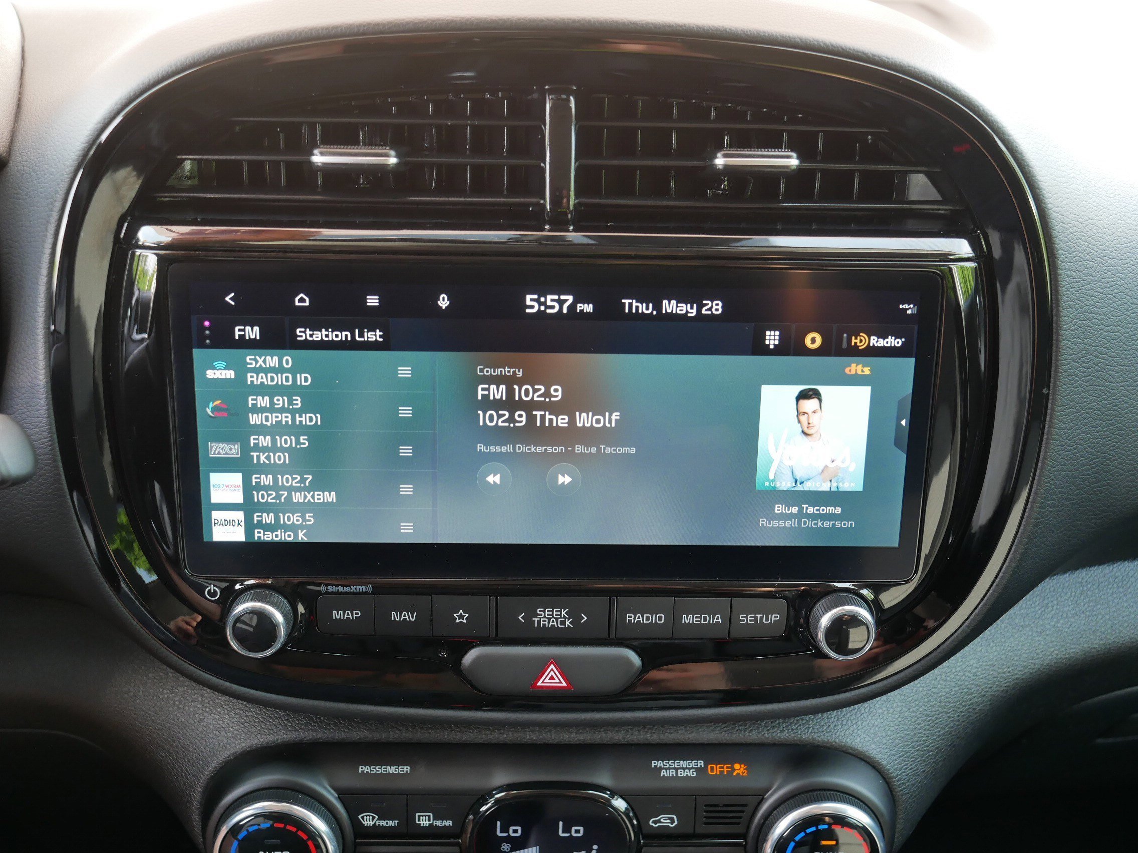 Used 2025 Snow White Pearl Kia EX image 22