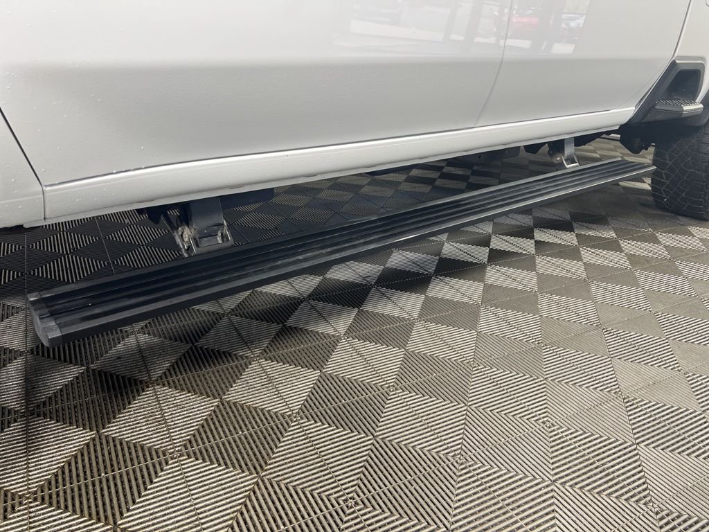 Used 2025 Summit White Chevrolet ZR2 image 36