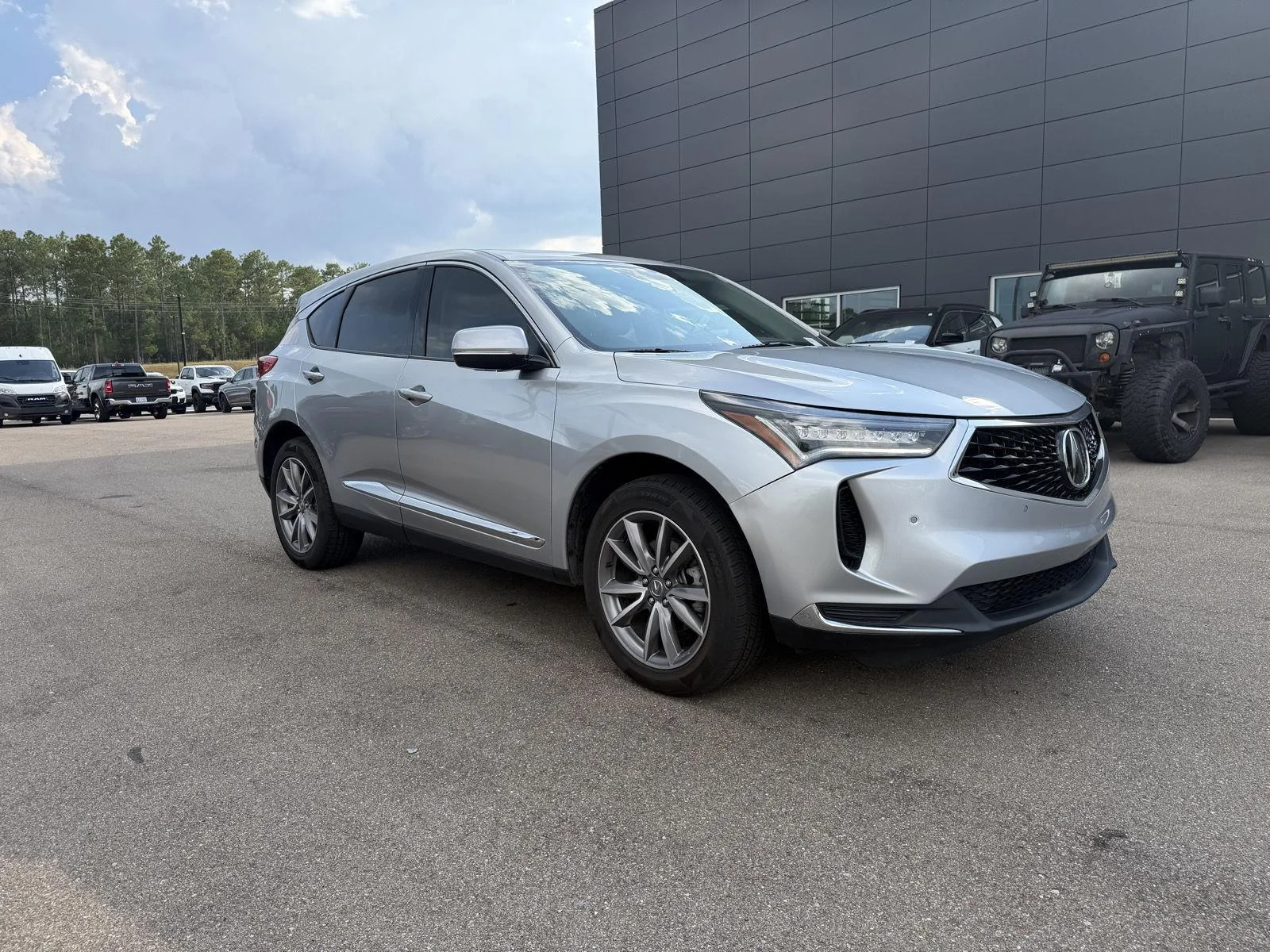 Used 2023 Lunar Silver Metallic Acura w/Tech image 3
