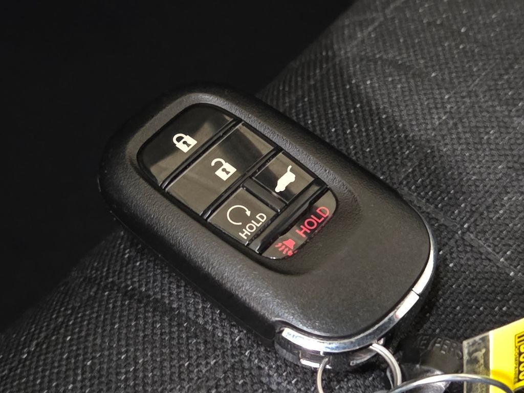 Used 2025  Honda Sport image 35