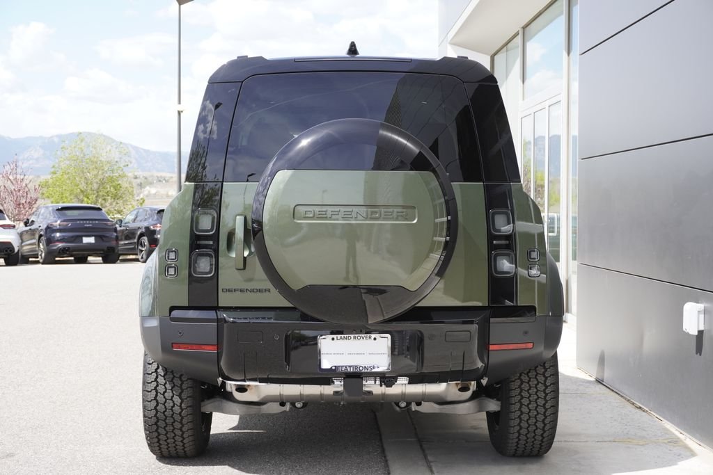 New 2026 Woolstone Green Land Rover S image 6