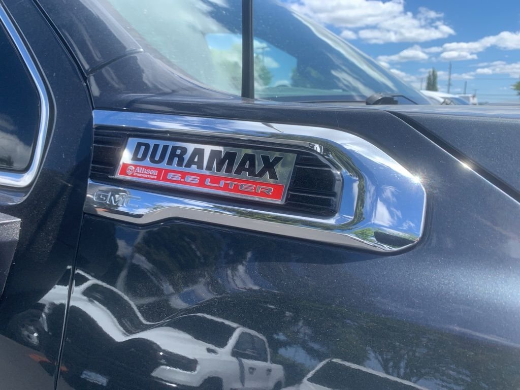Used 2022 Hunter Metallic GMC Denali image 6