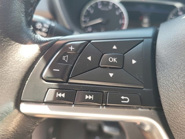 Used 2024 Gray Nissan SV image 28