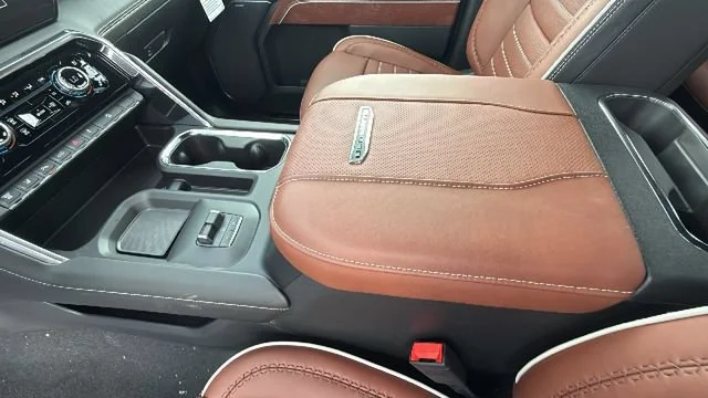 2026 GMC Sierra 2500HD Denali Ultimate - Photo 13