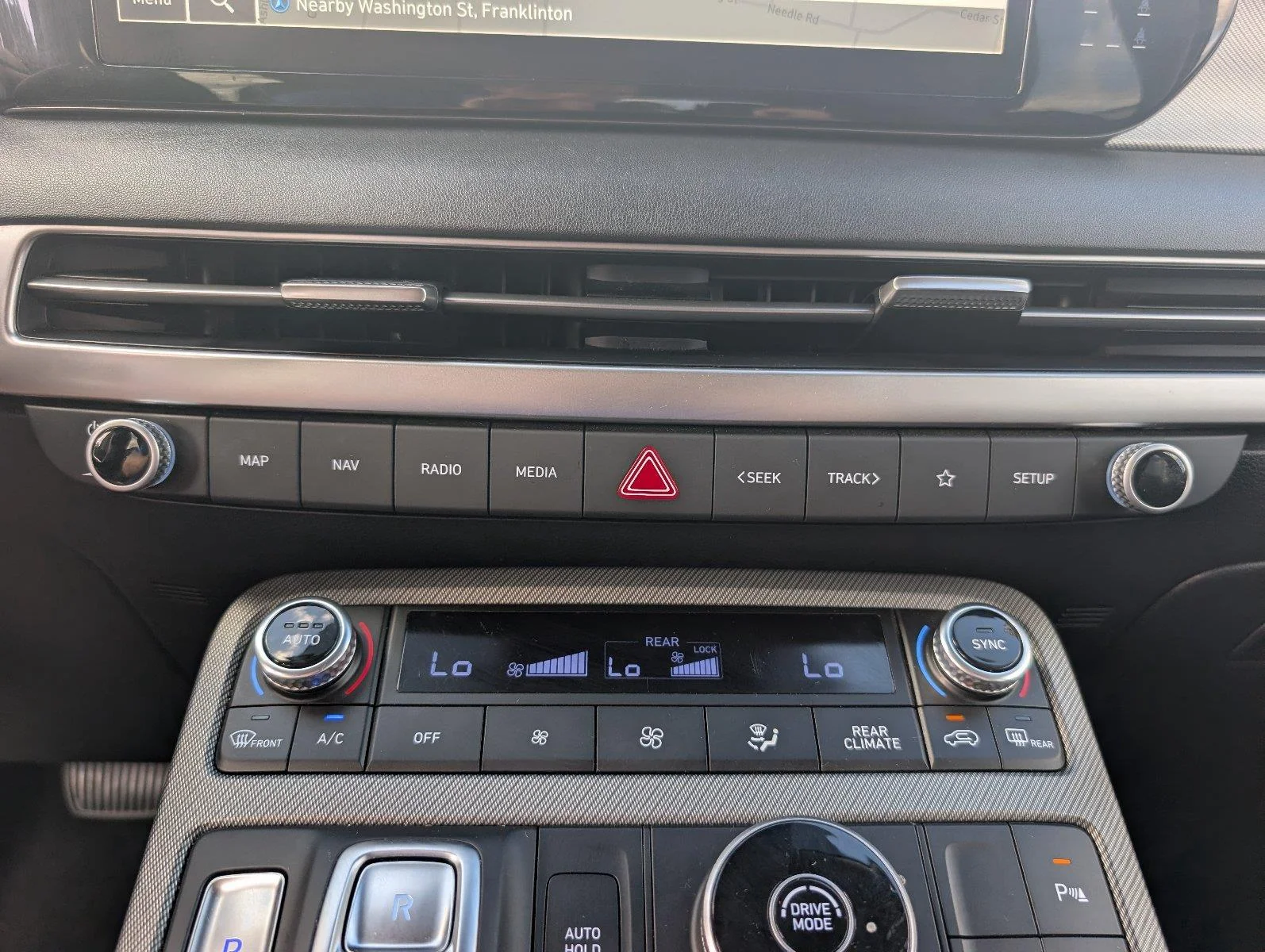 Used 2024 Steel Graphite Hyundai SEL 7P image 17