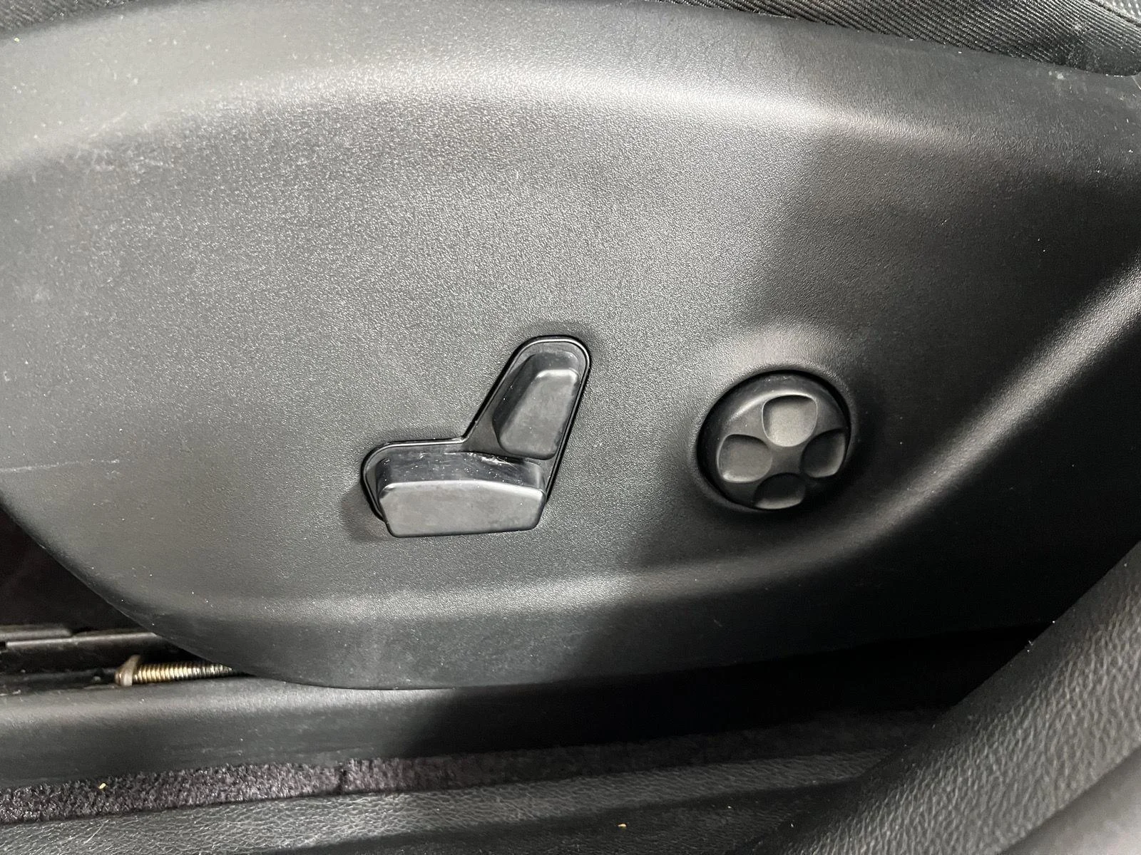 Used 2019 Pearl White Jeep Trailhawk Elite image 25