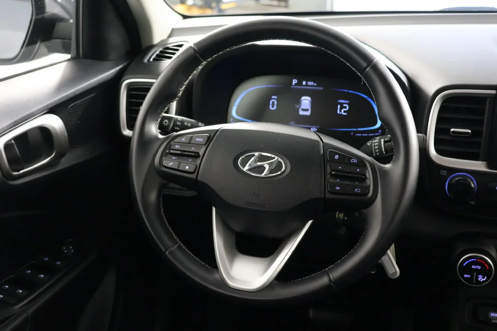 Used 2023 Galactic Gray Hyundai SEL image 10