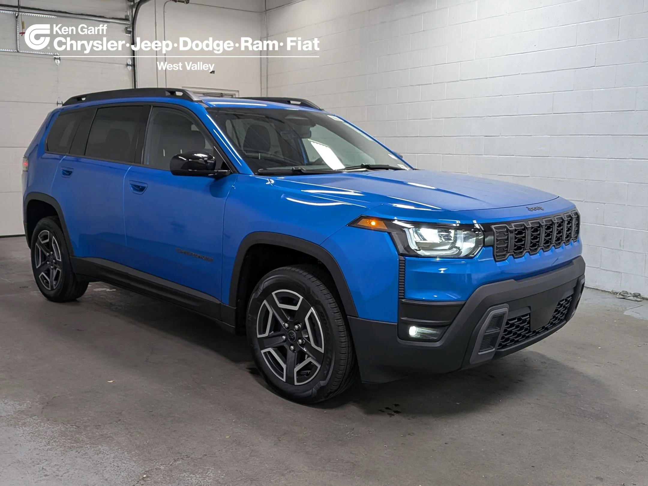 2026 Jeep Cherokee Laredo HEV 4X4's photo