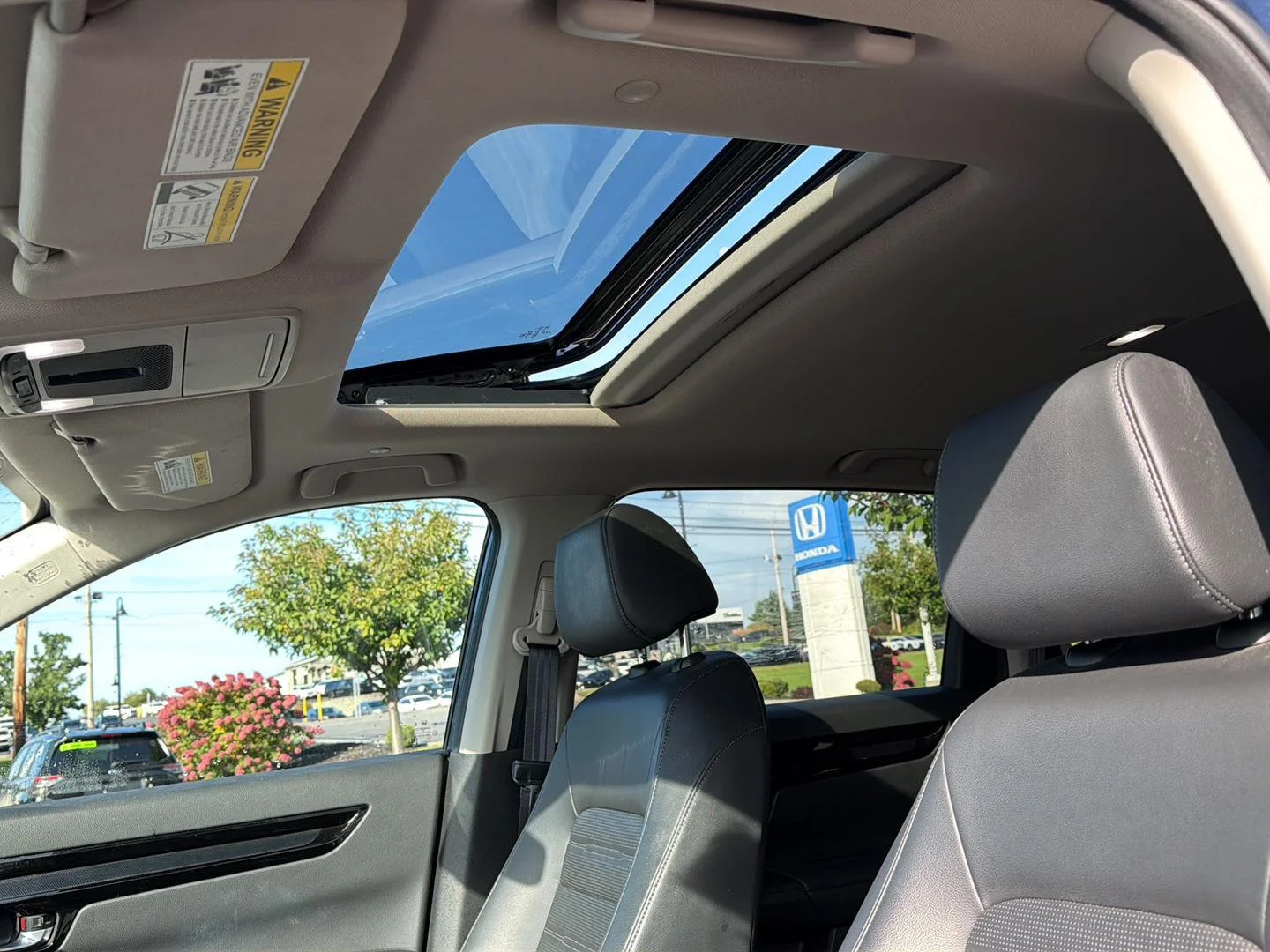 Used 2024 Canyon River Blue Metallic Honda EX-L image 19