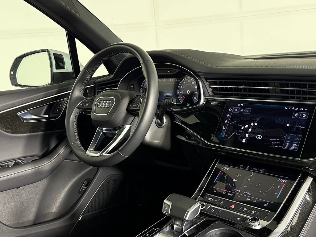 2025 Audi Q7 Premium Plus - Photo 31