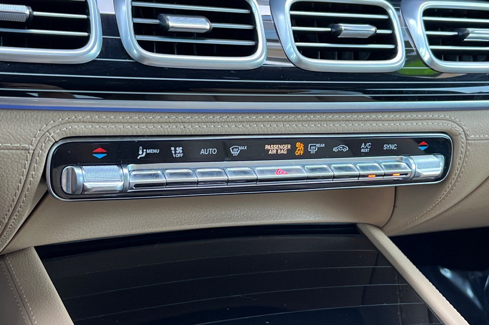 Used 2024 Twilight Blue Metallic Mercedes-Benz 450 image 26