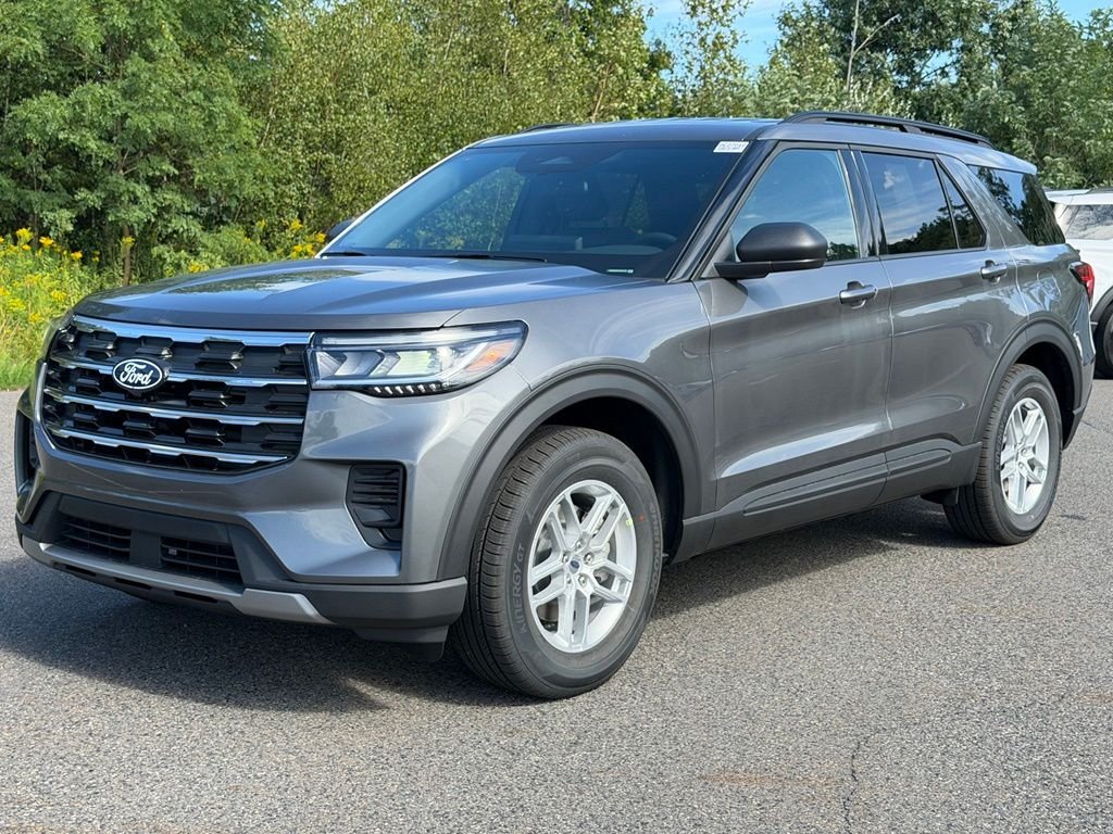 New 2027 Carbonized Gray Metallic Ford Active image 30