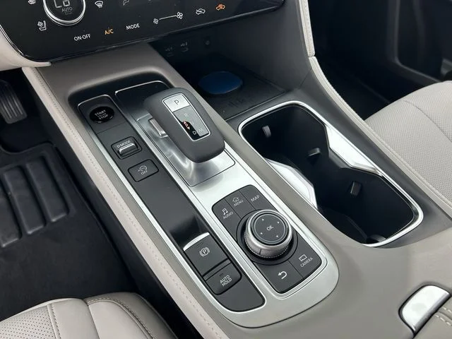 New 2027 MINERAL BLACK INFINITI Luxe AWD image 30