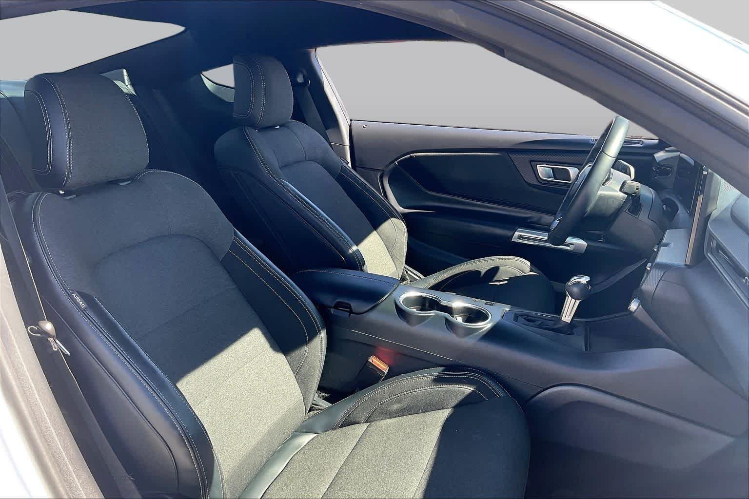 Used 2024 Oxford White Ford EcoBoost image 8