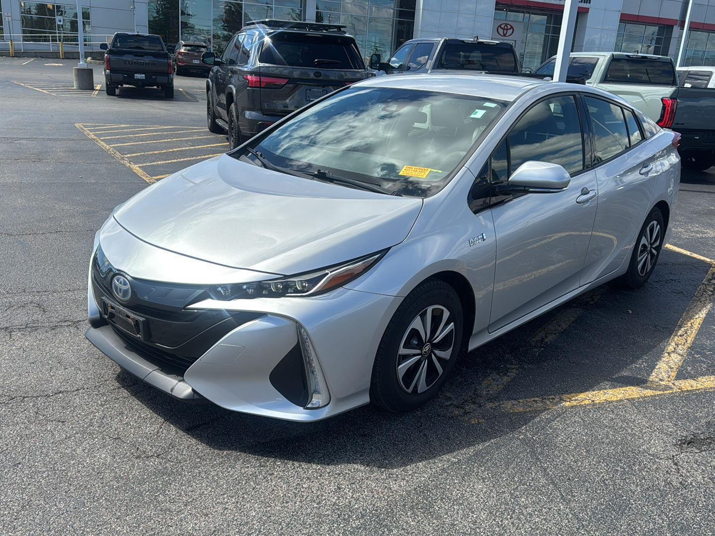 Used 2017 Classic Silver Metallic Toyota Premium image 3