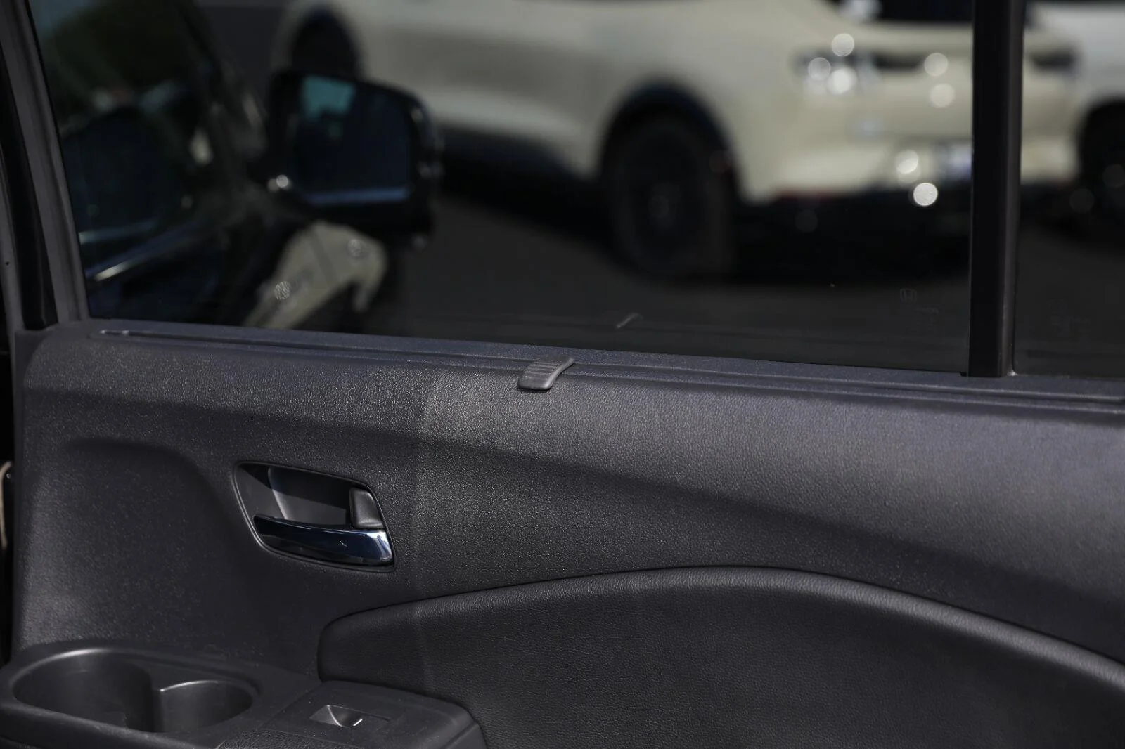 Used 2017 Crystal Black Pearl Honda EX-L image 36