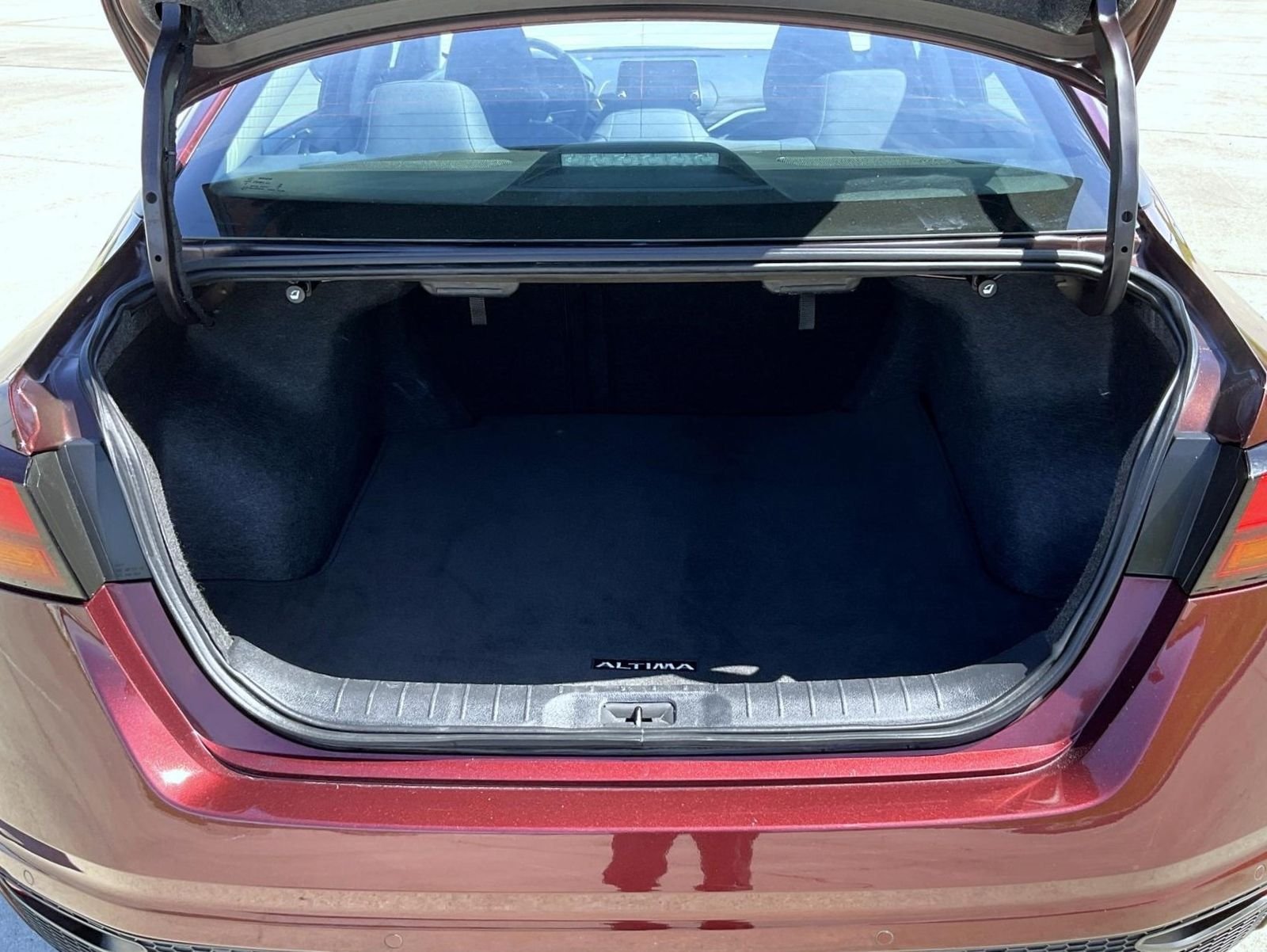 2025 Nissan Altima SV - Photo 22