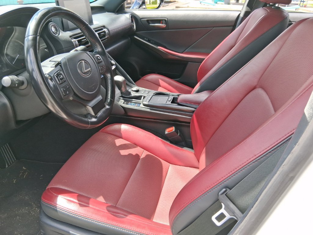 2021 Lexus IS 300 - Photo 9