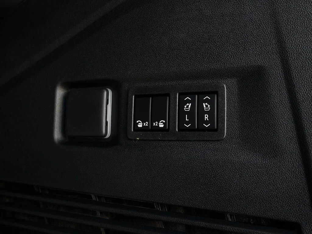 2026 GMC Yukon AT4 - Photo 8