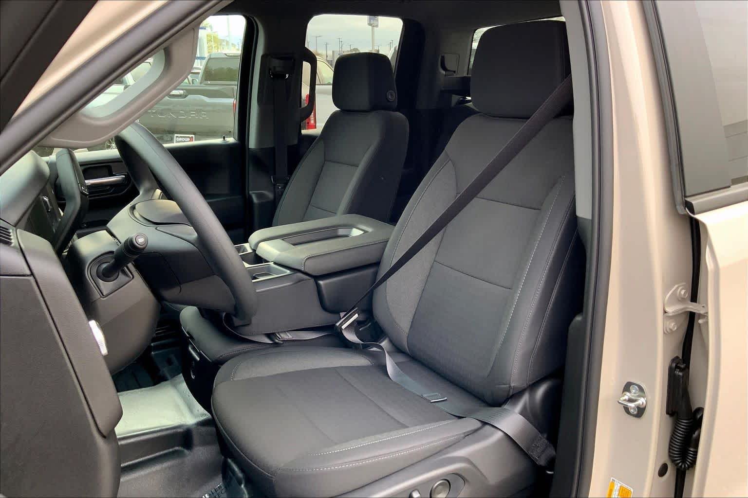 2026 GMC Sierra 1500 Pro - Photo 9