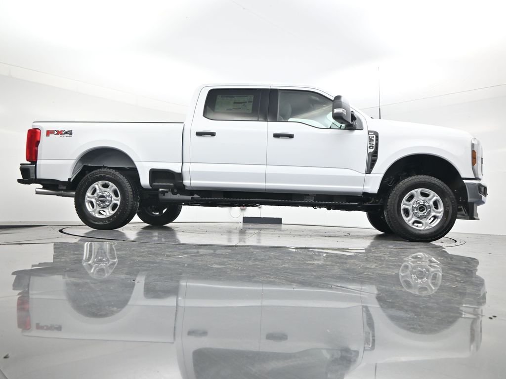 New 2026 Oxford White Ford F-250® XLT image 45