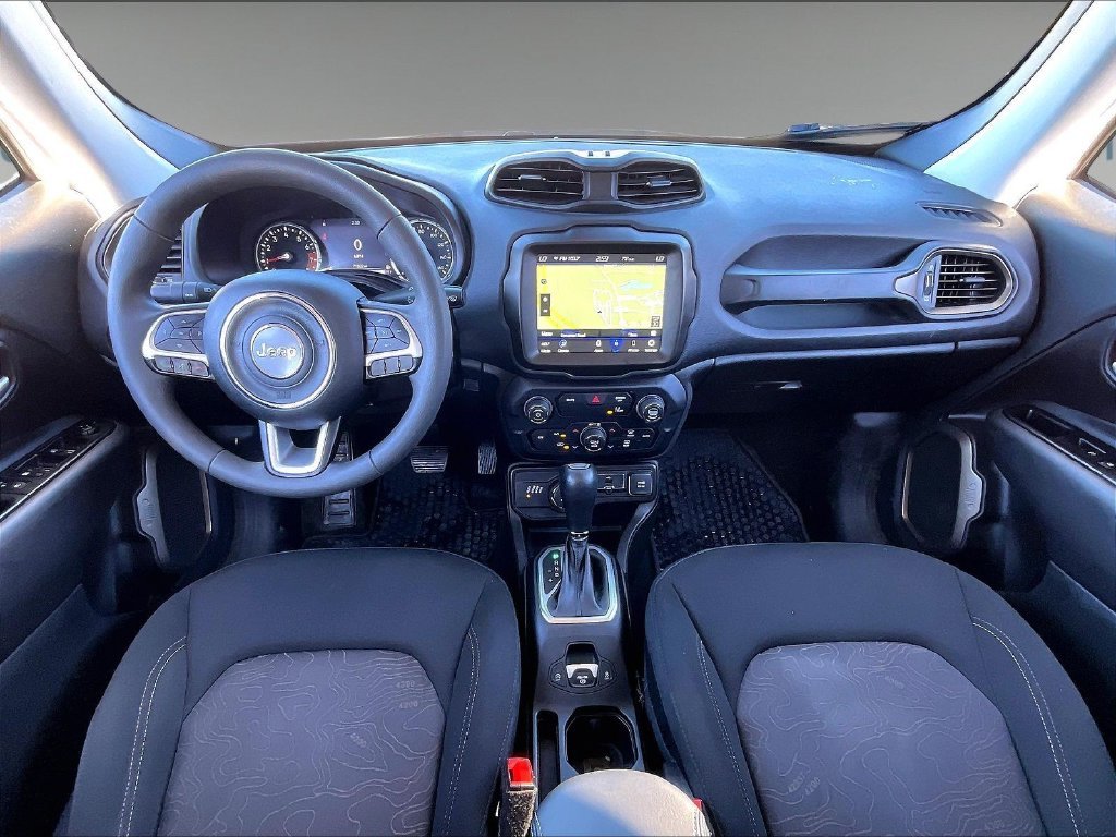 Used 2023 Alpine White Clearcoat Jeep Latitude image 20