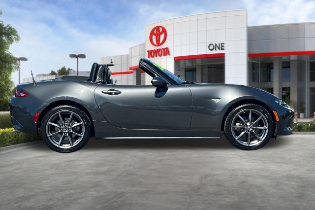 Used 2020 Gray Mazda Grand Touring image 4