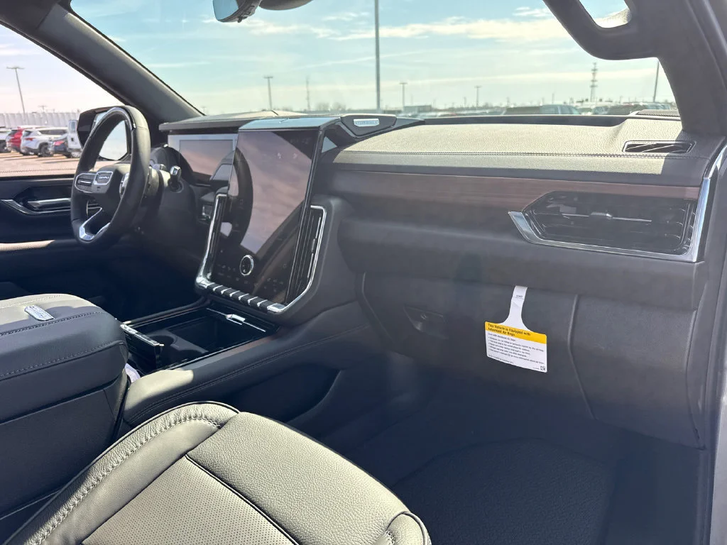2026 GMC Yukon XL Denali - Photo 43