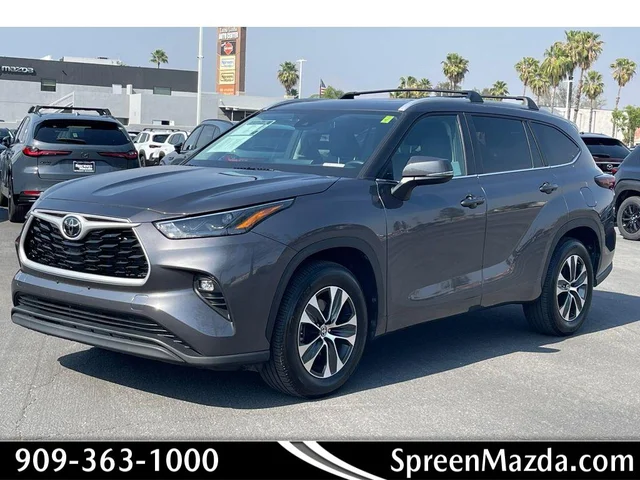 2024 Toyota Highlander XLE