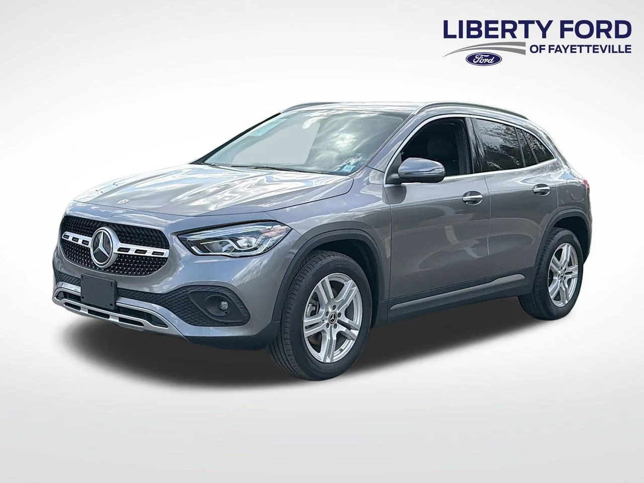 Used 2023  Mercedes-Benz GLA 250 image 1