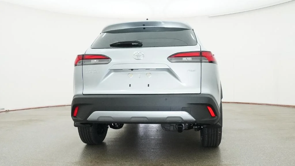 New 2026 Sonic Silver Toyota XLE image 7