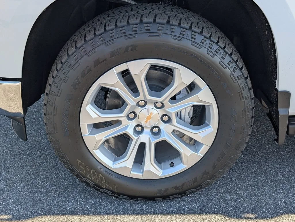 New 2026 Polar White Tricoat Chevrolet LTZ image 12