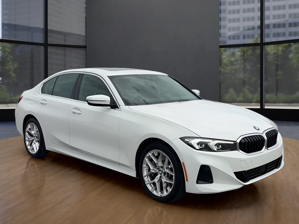 Used 2025 White BMW 330i image 3