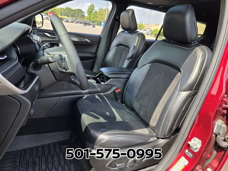 Used 2023 Velvet JEEP ALTITUDE 4X4 image 8