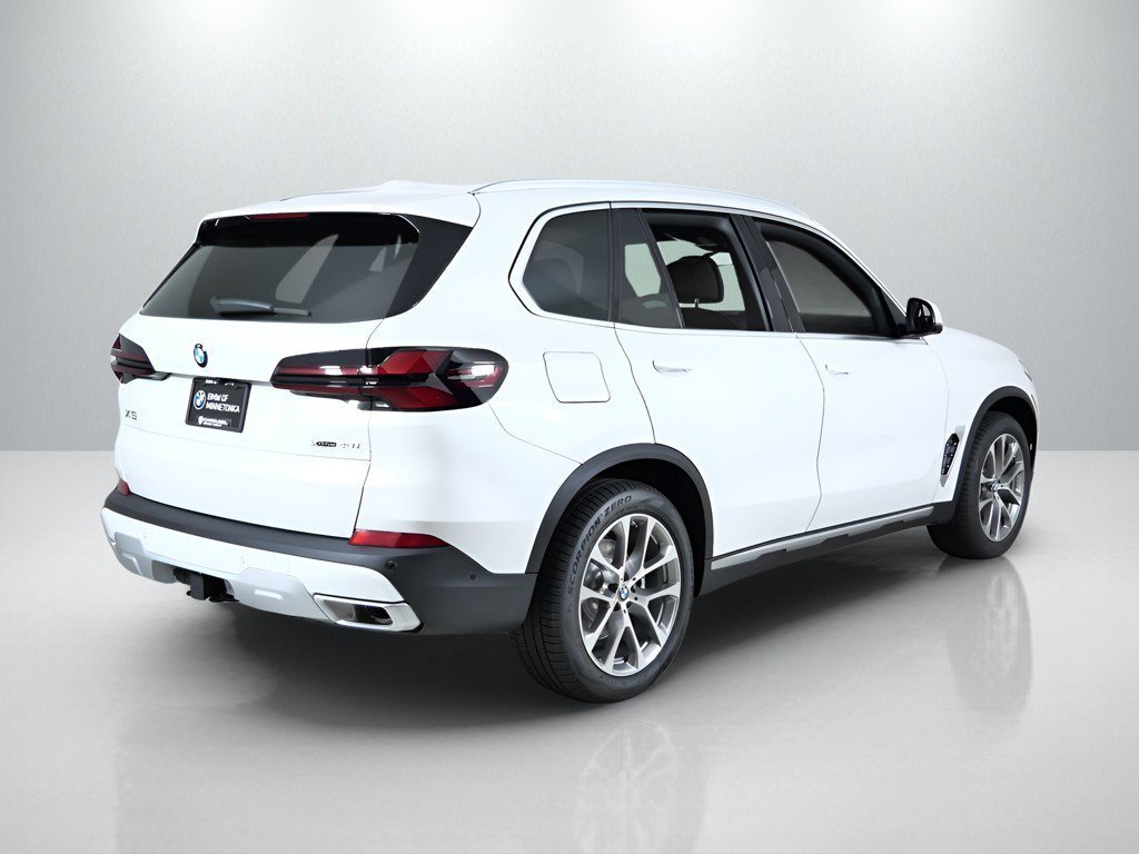 Used 2026 Mineral White Metallic BMW xDrive40i image 10